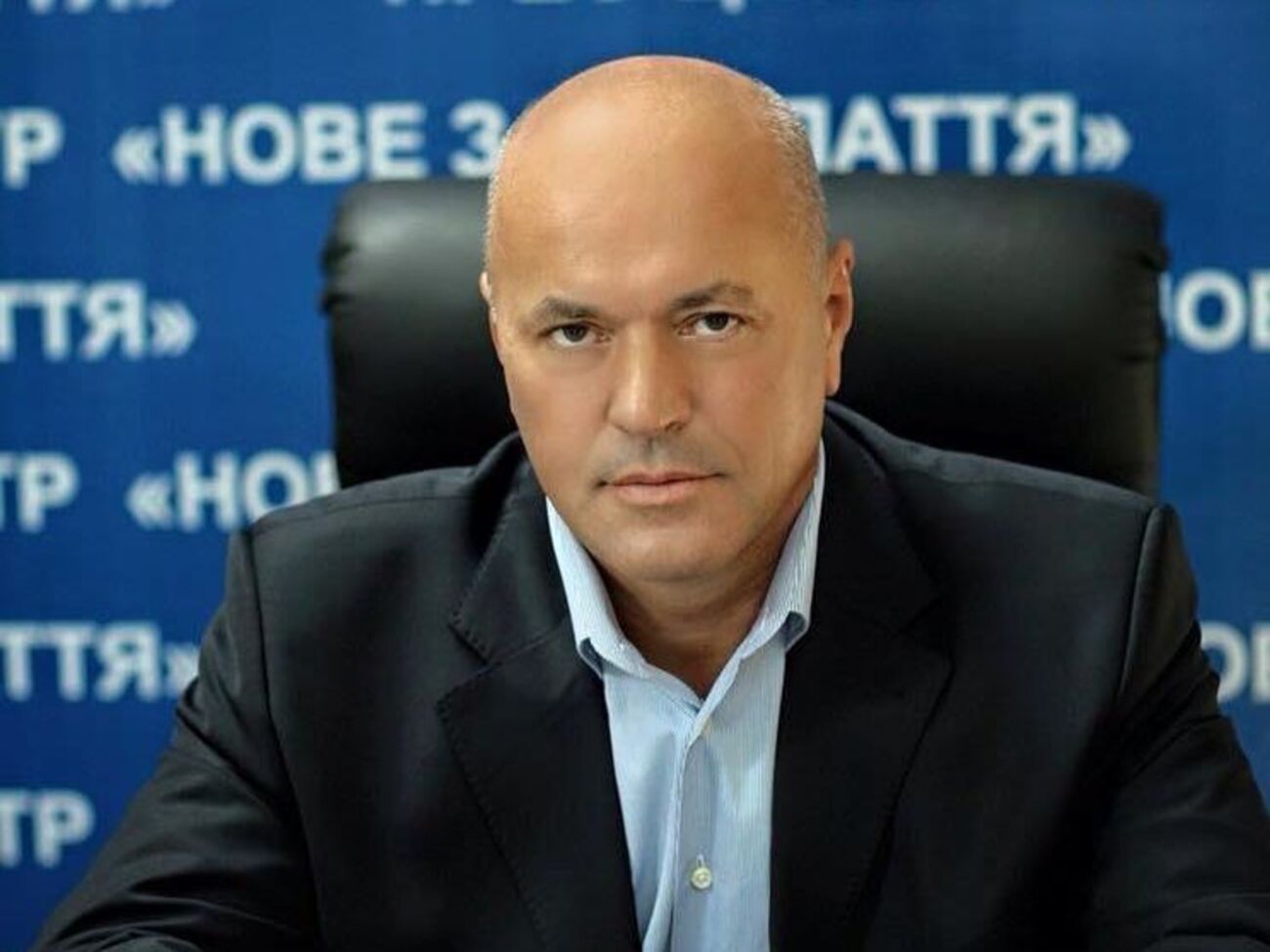 Ратушняк був мером Ужгорода в 1994&ndash;1998 і 2006&ndash;2010 роках