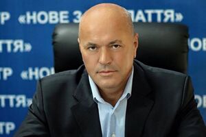 Ратушняк був мером Ужгорода в 1994–1998 і 2006–2010 роках