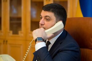 Гройсман повідомив, що по телефону обговорив з Садовим проблему вивезення сміття