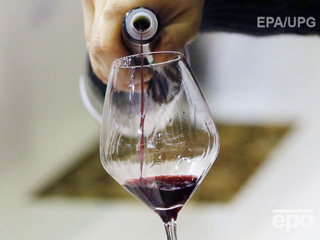 Продуктовые магазины смогут продавать вино после 22.00