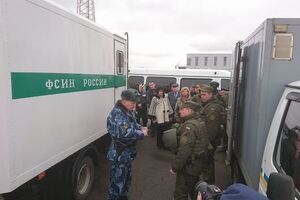 17 березня відбулося перепровадження 12-ти ув'язнених із Криму на материкову частину України