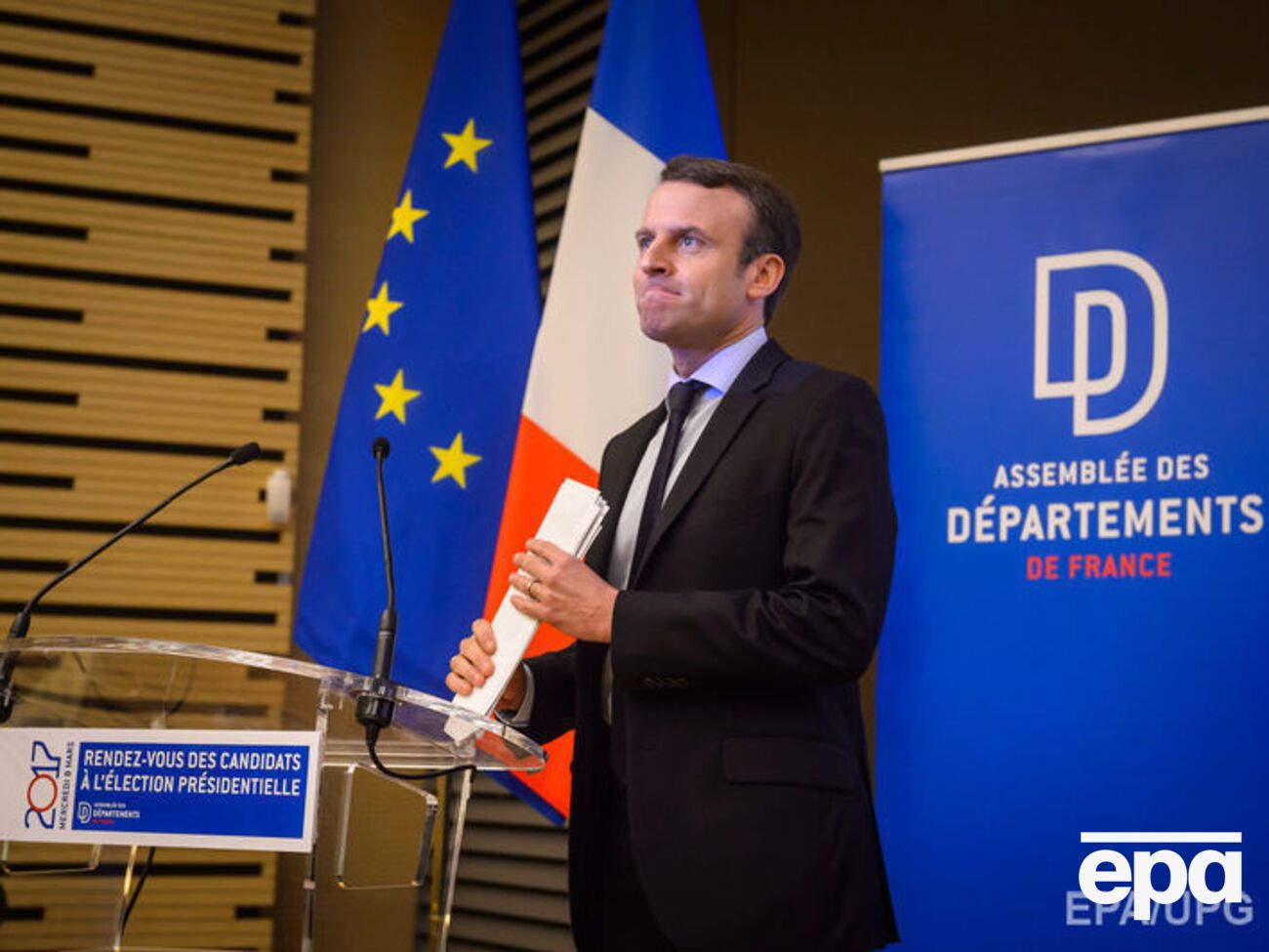 Лидером предвыборных опросов во Франции является Эммануэль Макрон