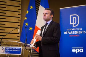 Лидером предвыборных опросов во Франции является Эммануэль Макрон