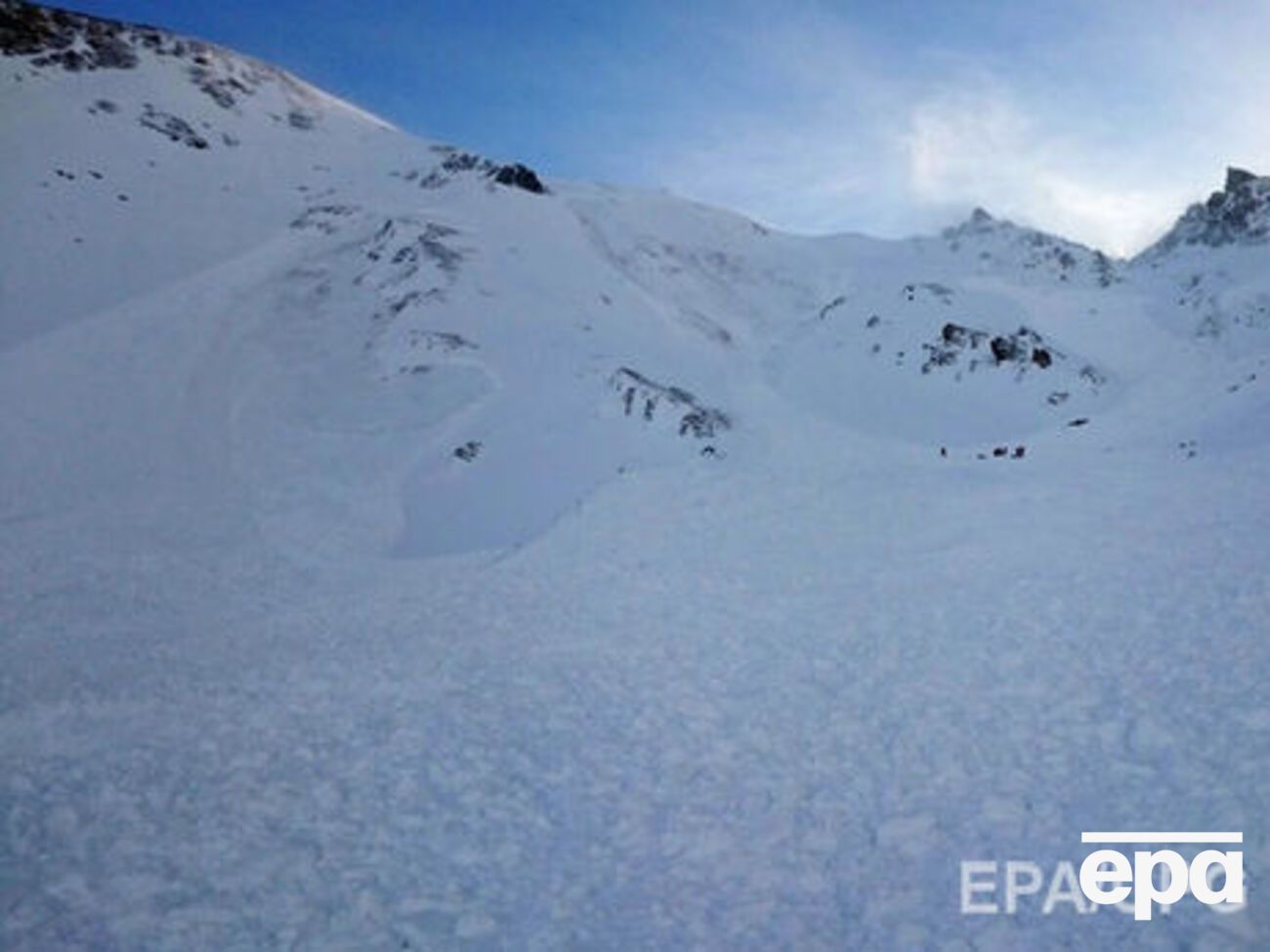 В Карпатах сохраняется лавинная опасность