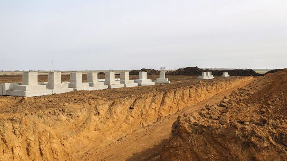 На полигоне "Широкий Лан" строят бригадный лагерь