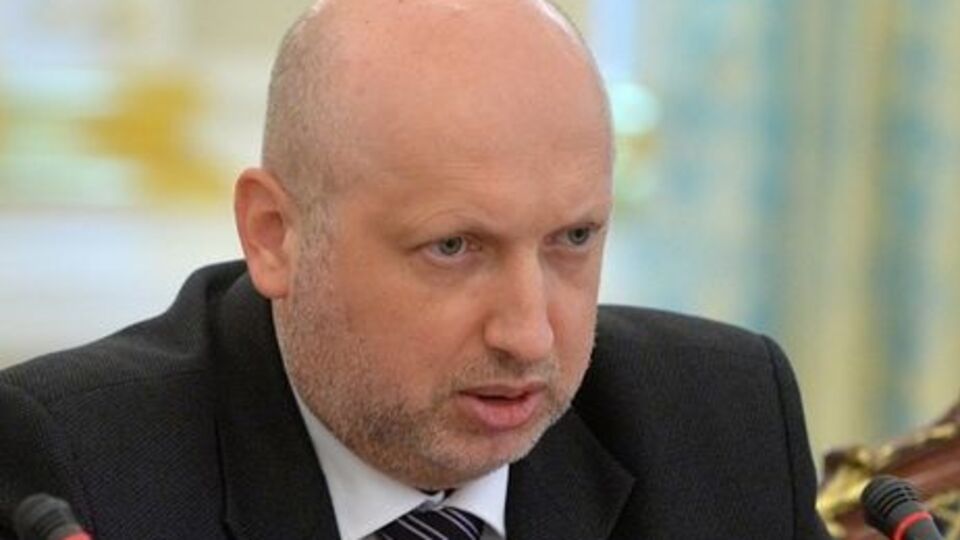 Турчинов прокоментував приїзд до Криму міжнародних політиків