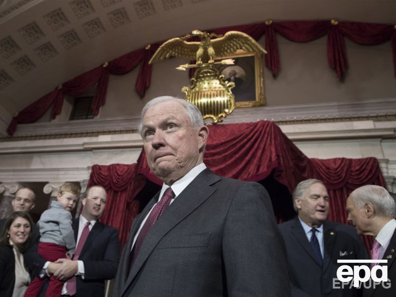 Демократи вимагають відставки Сешнса