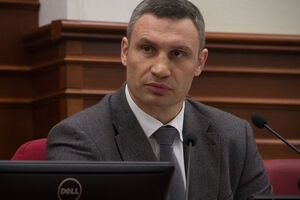 Кличко повідомив, що через обвалення Шулявського мосту заяви про звільнення написали три чиновники