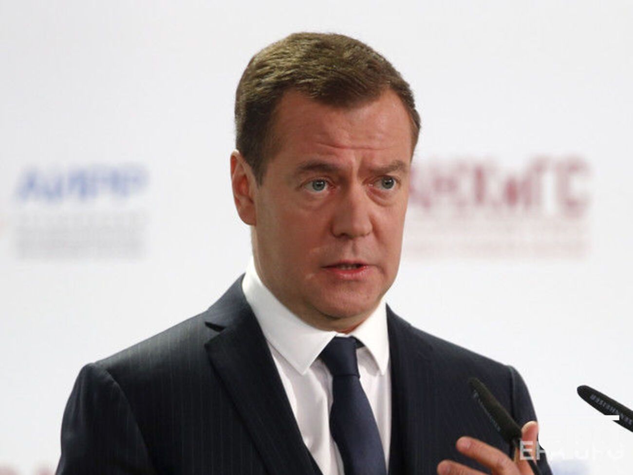 Медведєв: Захід ухвалює всі рішення для того, щоб санкції мали постійний характер