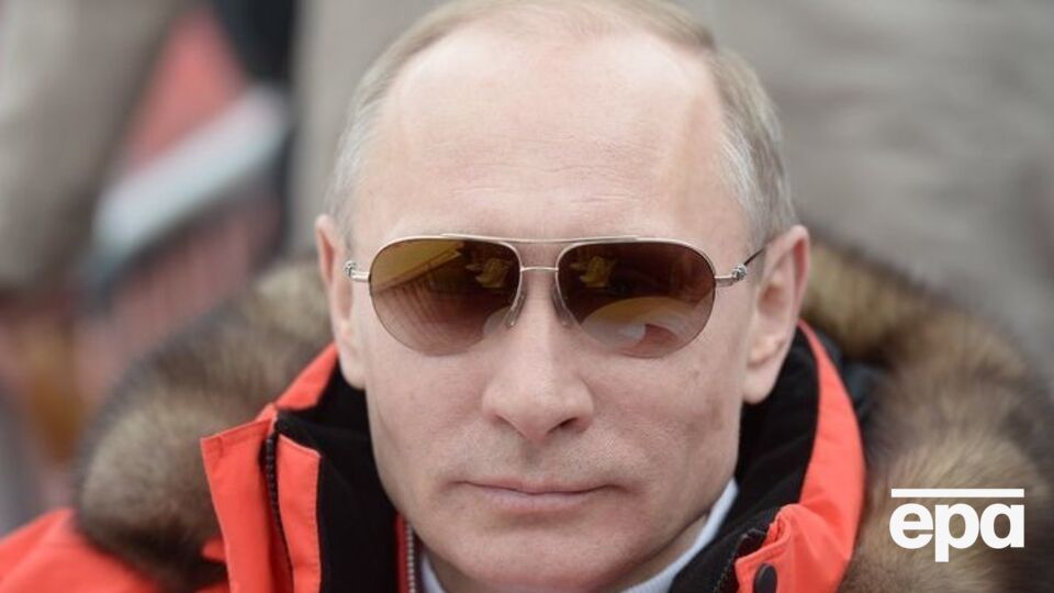 Путін на дві ночі залишився в тайзі