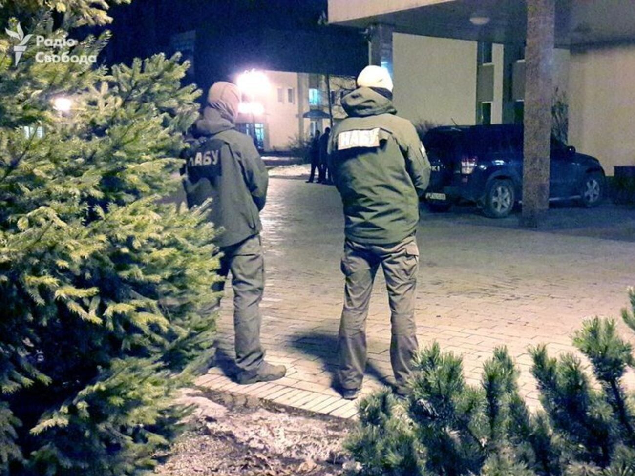 Співробітники НАБУ у лікарні в Феофанії