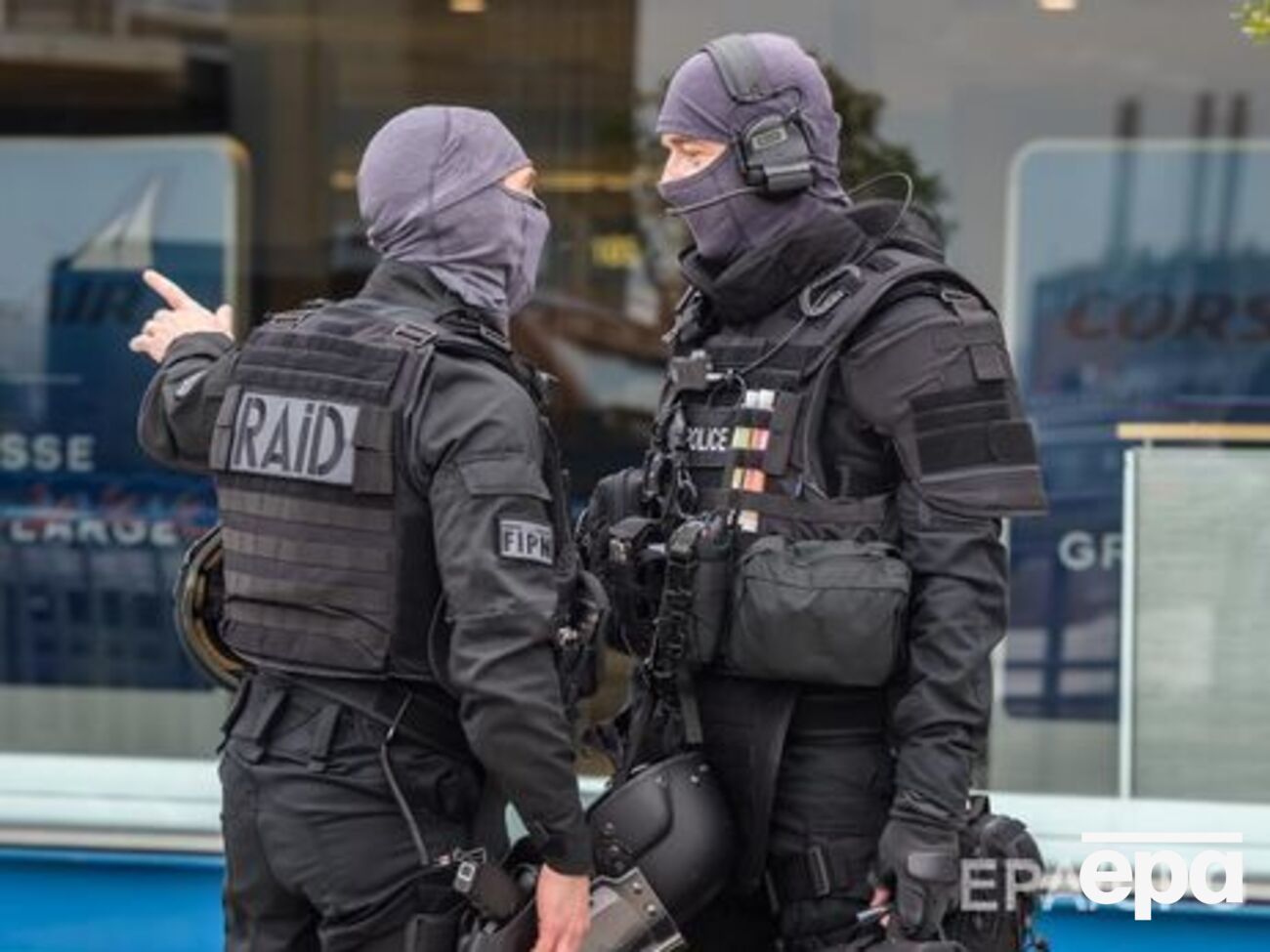 18 марта 39-летний мужчина напал на правоохранителей в парижском аэропорту Орли