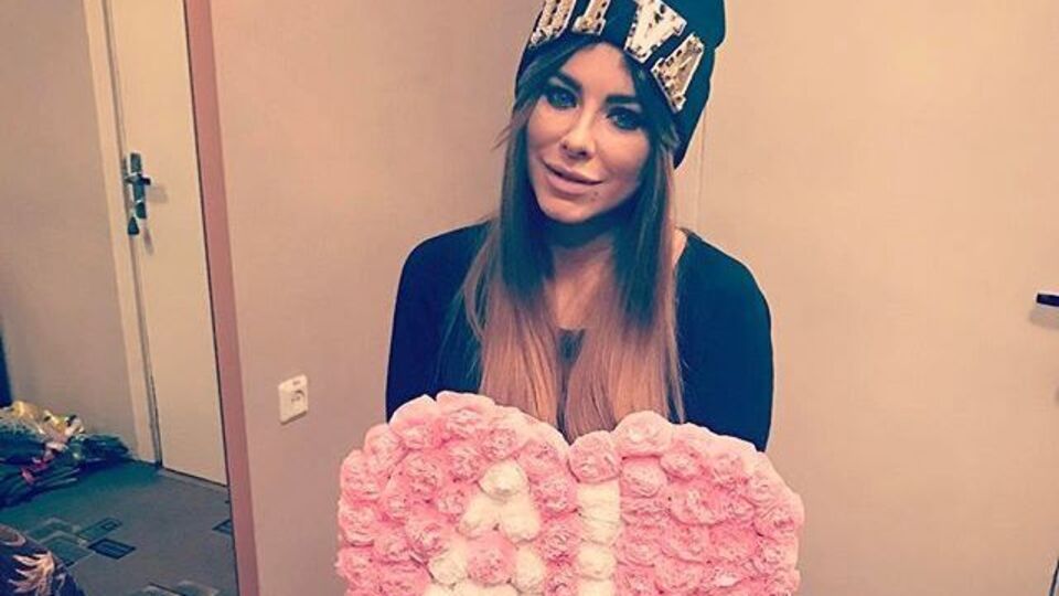 Ани Лорак поделилась видео, которому более 20 лет