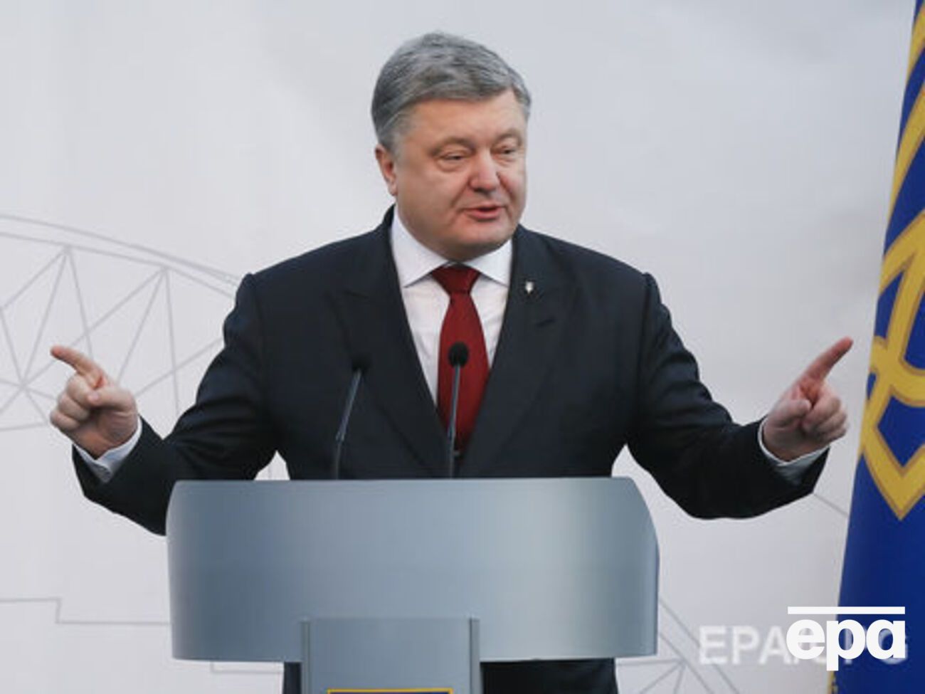 Порошенко:&nbsp;Сегодня мой день начался с совещания по вопросу блокады