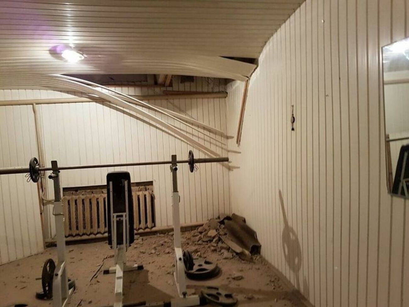 Жуков сообщил, что попадание гранаты пришлось на спортзал