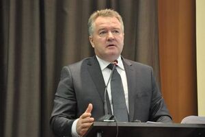 В прокуратуре заявили, что во время конфликта с группой активистов Бенедисюк совершил один предупредительный выстрел из имеющегося у него оружия