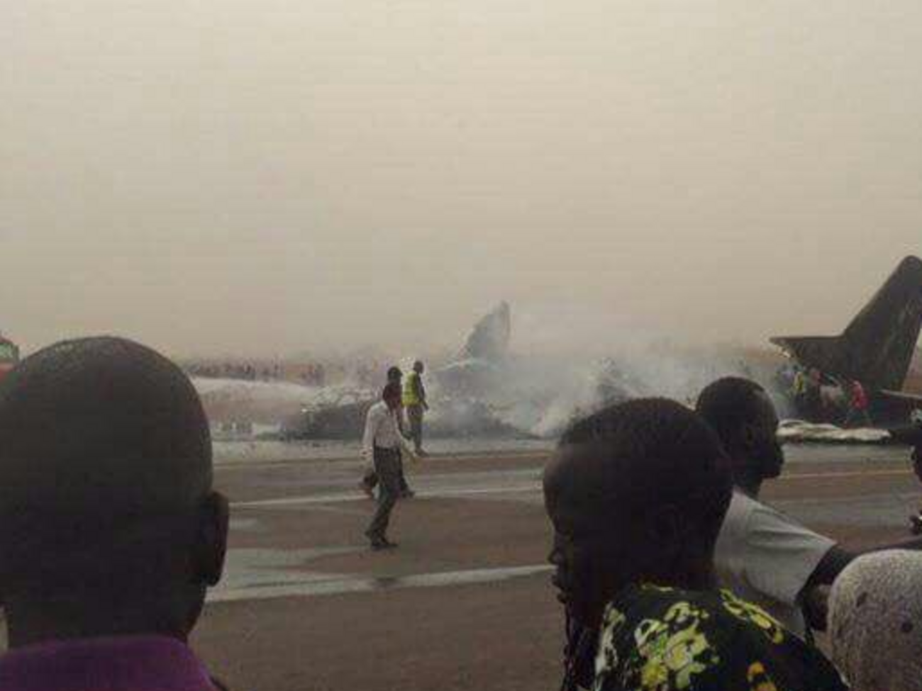 По данным агентства Reuters, никто не умер, но есть несколько раненых