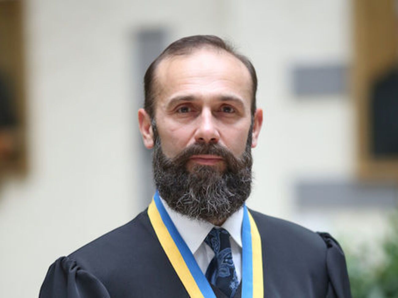 Артур Емельянов: Возможно, господин Бенедисюк припомнил, в отношении кого в последнее время ВСП выносил решение с вопиющими нарушениями закона. И решил, что эти люди "мстят"