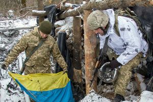 За добу дев'ять військових дістали поранення