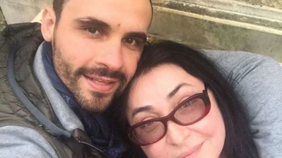 Лолита: Поздравляю нас с семилетием совместной жизни! Дима, я не сахар. И ты тоже иногда не мед. Но, может быть, поэтому нам хорошо?