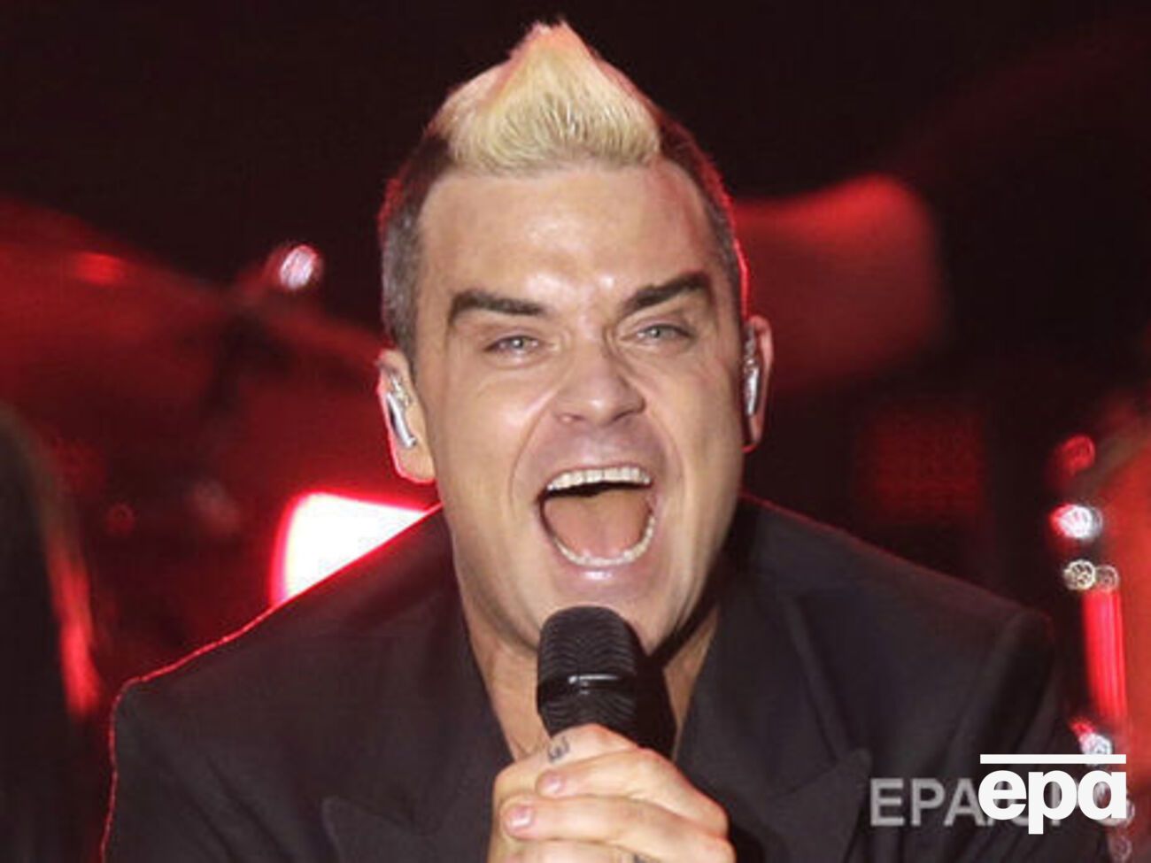 Робби Уильямс: Я люблю "Евровидение". Там все так красочно, грандиозное шоу