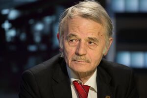 Джемилев: Ну, я "шлангом" прикидываюсь, говорю: "Где будем встречаться – в Херсоне или в Киеве? Пусть приезжает, поговорим"