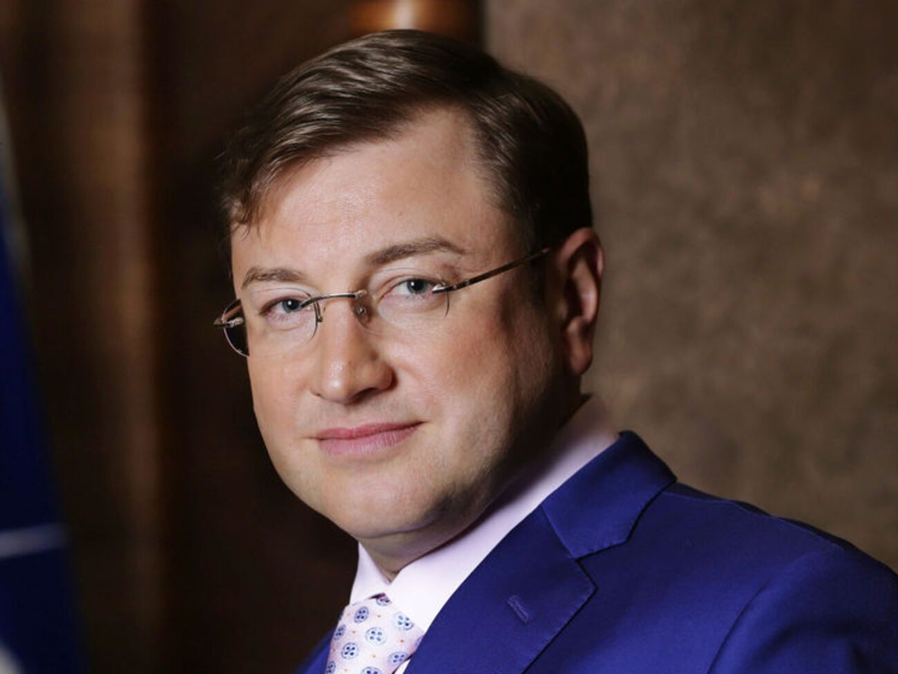 Год назад Михальченко задержали по подозрению в контрабанде алкоголя
