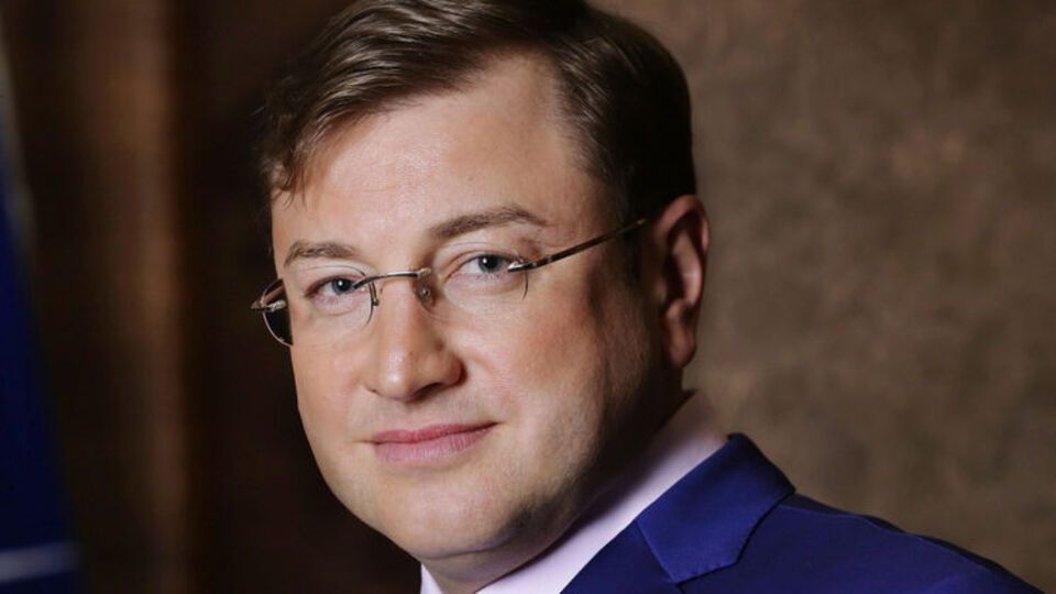 Год назад Михальченко задержали по подозрению в контрабанде алкоголя