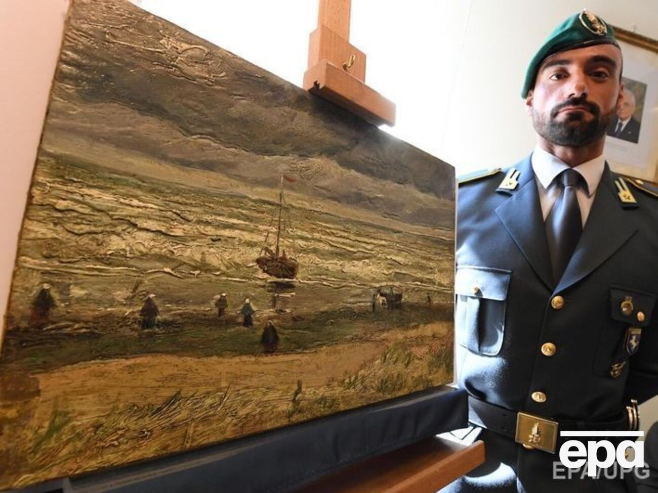 Картины Ван Гога вернулись обратно в музей