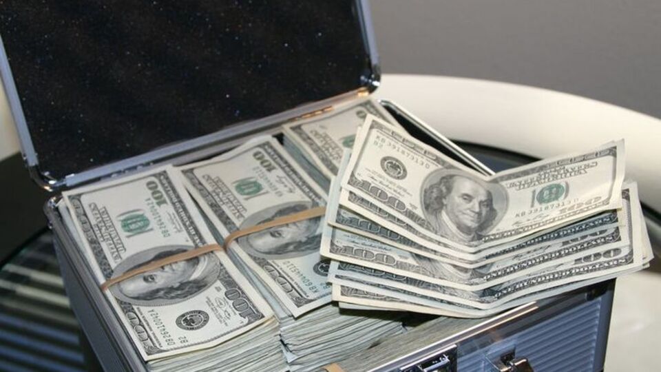 Общий оборот схем по отмыванию денег составил $156 млрд