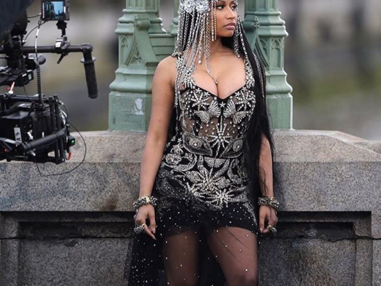 Минаж исполнила "танец пятой точки"