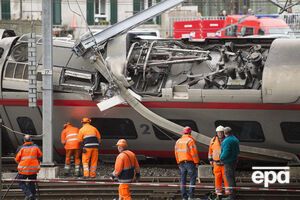 Поїзд під час аварії пошкодив лінії електропередач