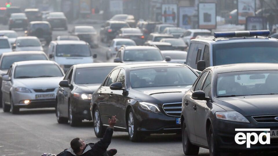 Несколько глав облавтодоров уволены из-за плохого ремонта дорог