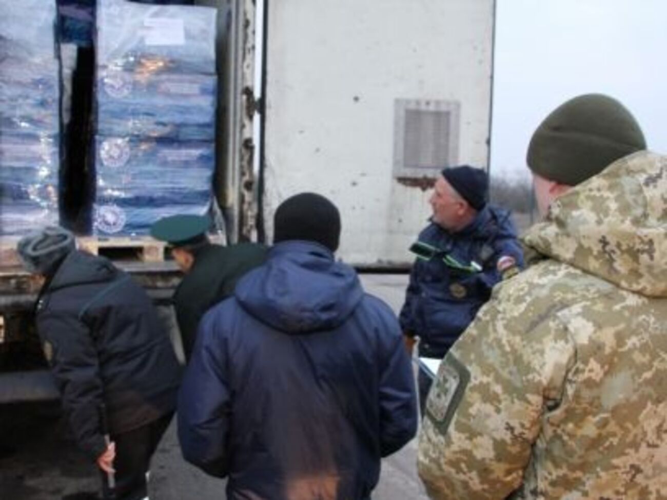 У МНС РФ заявили, що везуть на Донбас дитячі продуктові набори