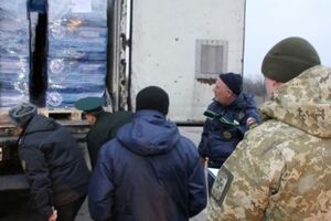 У МНС РФ заявили, що везуть на Донбас дитячі продуктові набори