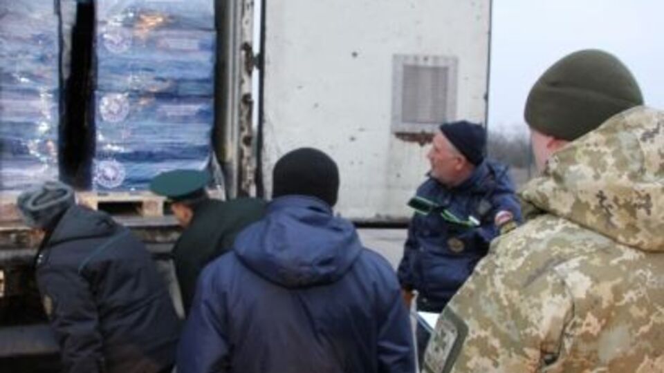 У МНС РФ заявили, що везуть на Донбас дитячі продуктові набори