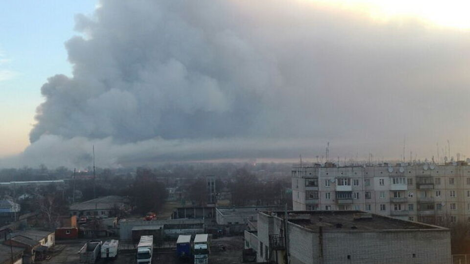 В Балаклее продолжаются взрывы на складах боеприпасов. Фоторепортаж