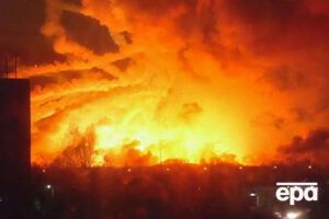 Очевидці зняли на відео НС на військових складах у Балаклії