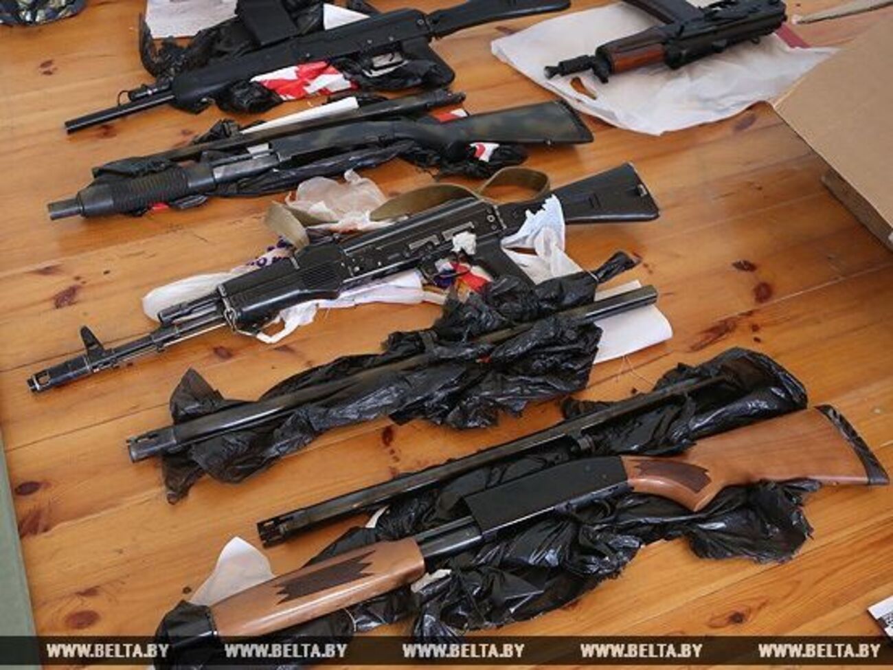 Зброя, вилучена білоруськими силовиками