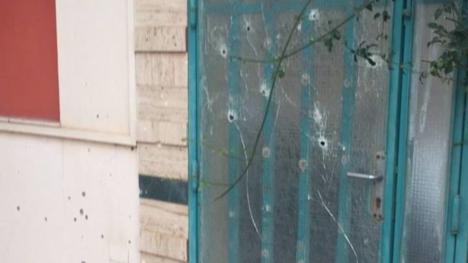 Украинское посольство обстреляли