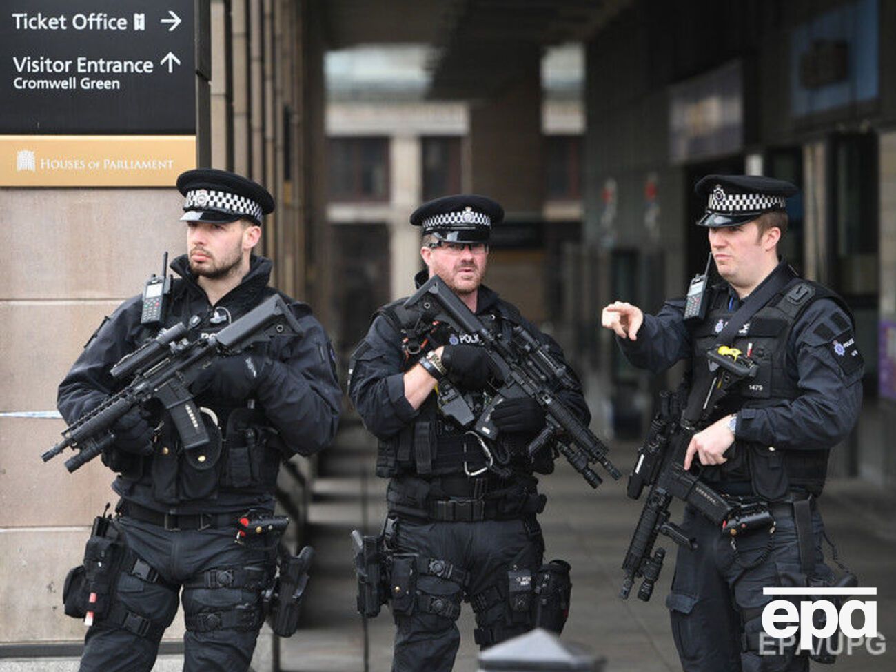 Под стражей остаются девять подозреваемых