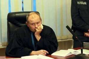 Чаус, который подозреватся во взяточничестве, находится сейчас в Молдове