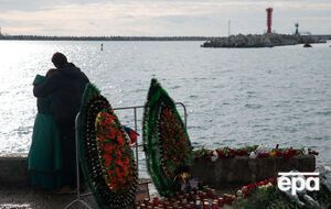 По одной из версий, после взлета пилот управлял машиной, потеряв ориентиры на земле