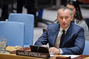 Младенов подчеркнул важность того, чтобы международные усилия сопровождались шагами, предпринимаемыми сторонами на местах