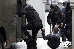 Сьогодні в Білорусі загони міліції особливого призначення масово затримували активістів