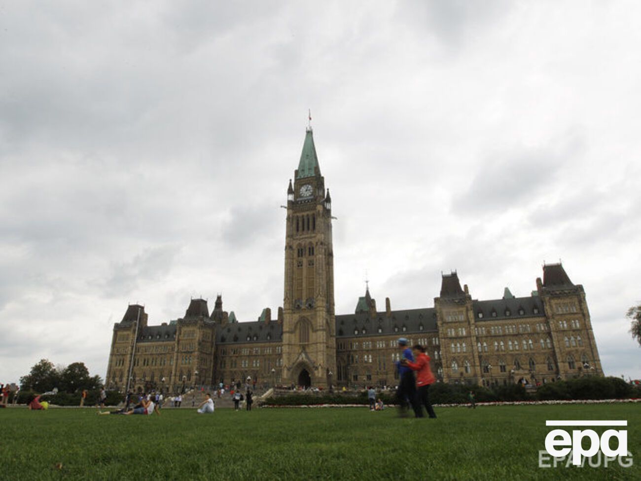Парламенту Канади пропонують надати Україні летальне озброєння