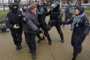 В МИД Беларуси отметили, что ОМОН обеспечивал безопасность граждан