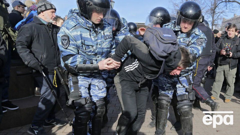 По всей России прошли антимедведевские выступления