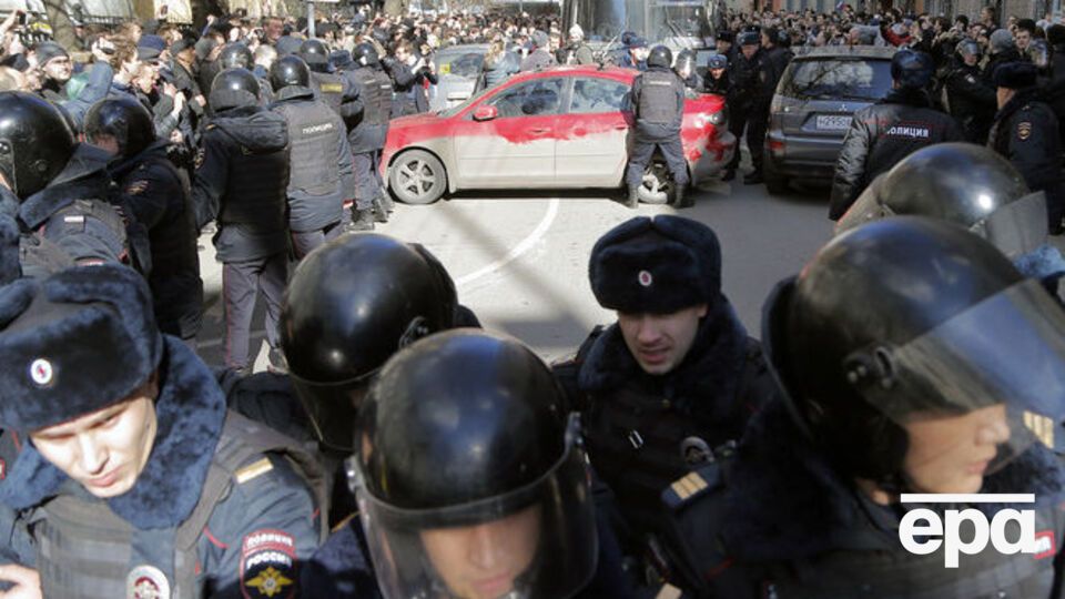 Эйдман: Навальный устраивает беспрецедентную акцию по всей России против Путина