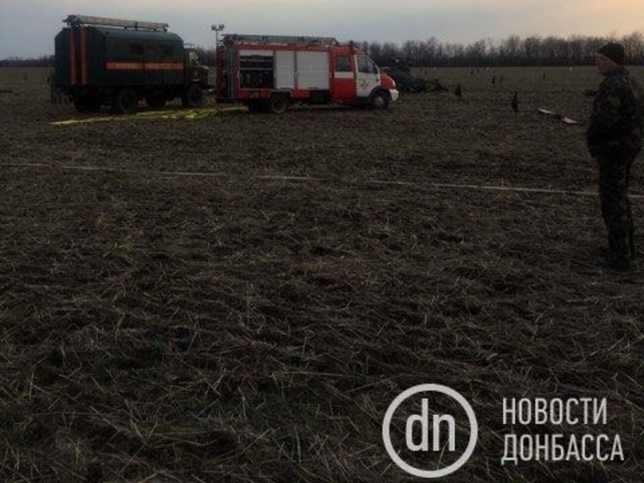 Вертоліт упав у полі, зачепивши ЛЕП